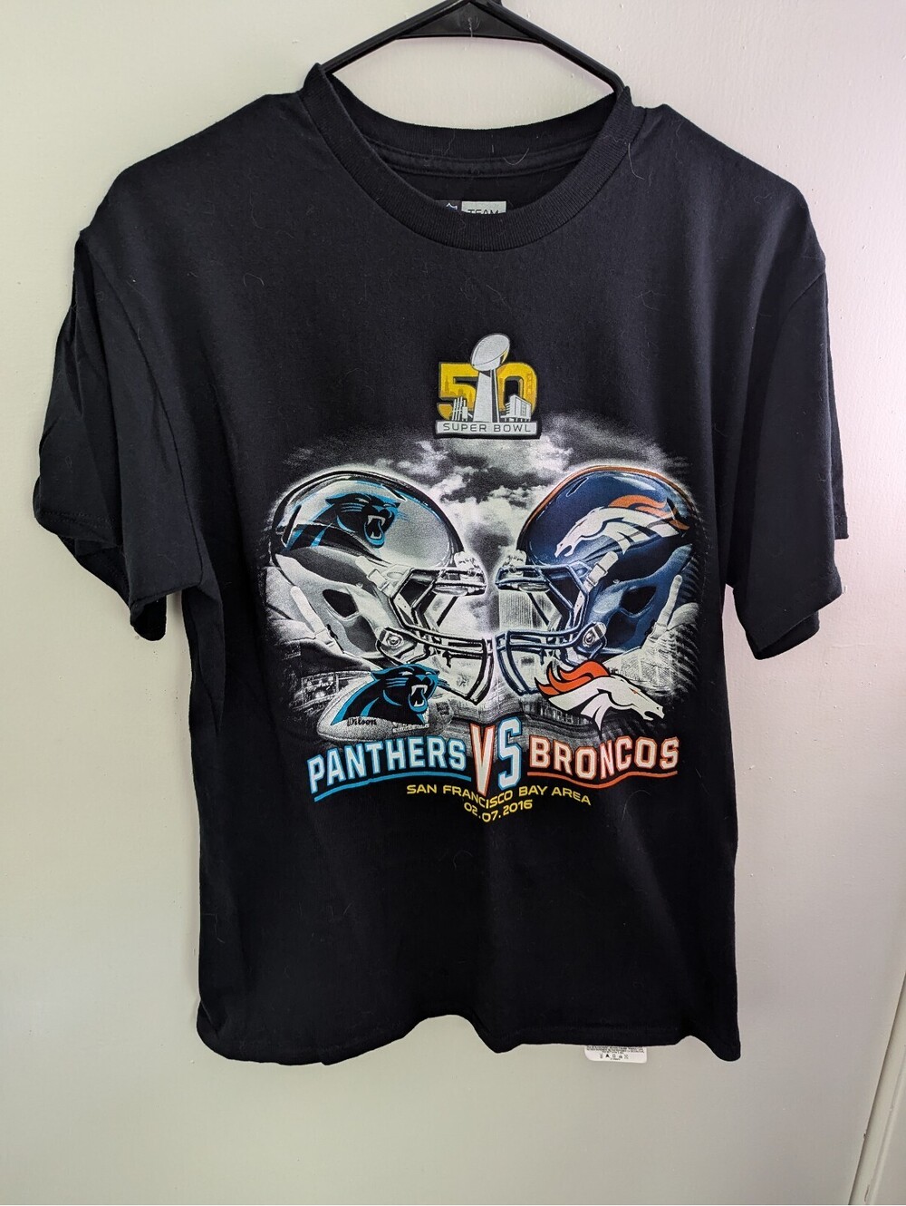Super Bowl 50 Panthers vs Broncos NFL Graphic T-Shirt